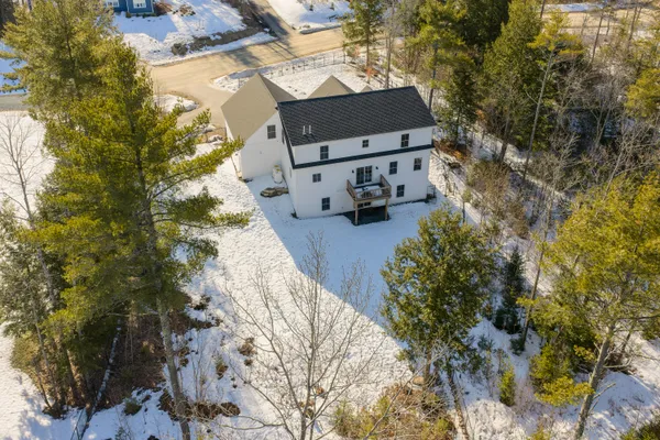 $889,000 | 32 Pennywhistle Drive, Windham, ME 04062