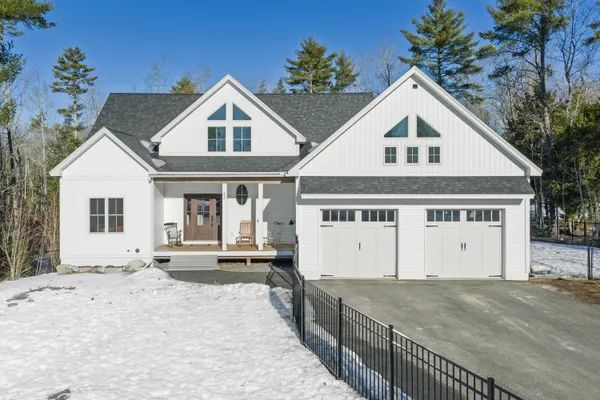 $889,000 | 32 Pennywhistle Drive, Windham, ME 04062