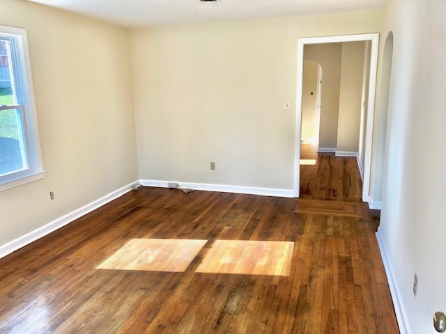 112 Valley Road Waynesboro, VA 22980 - Photo 4 of 16 Gallery Image 4