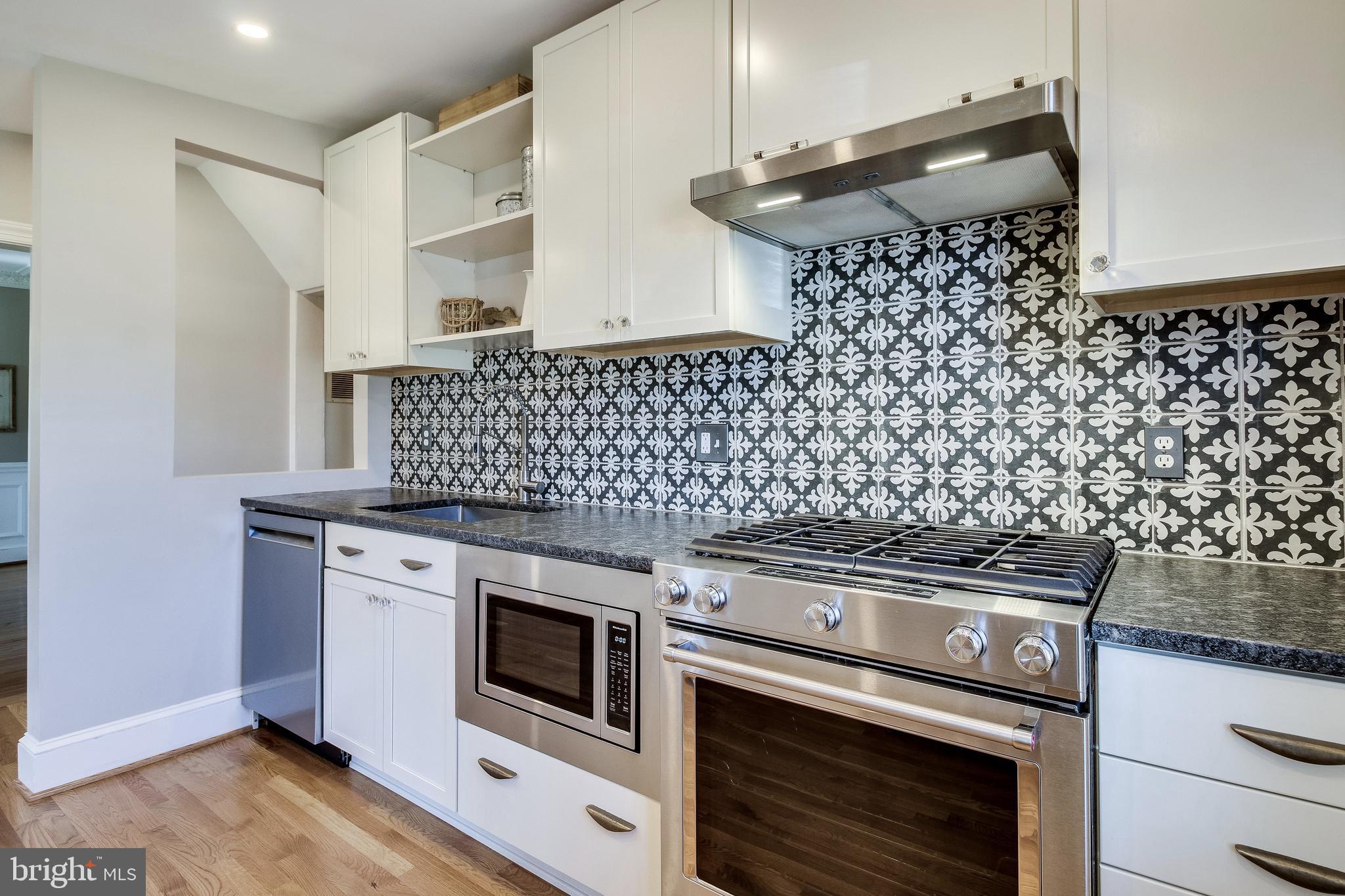 3601 Old Post Road Fairfax, VA 22030 - Photo 21 of 78 Leather Granite and new SS appliances