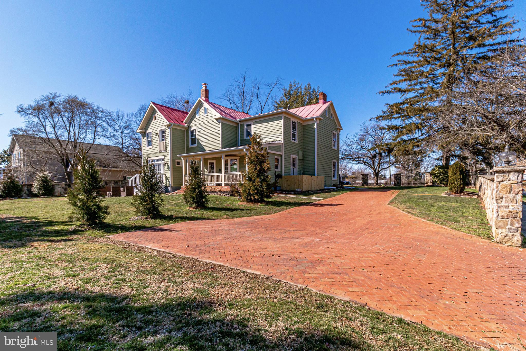 3601 Old Post Road Fairfax, VA 22030 - Photo 76 of 78 Private back yard with ample parking