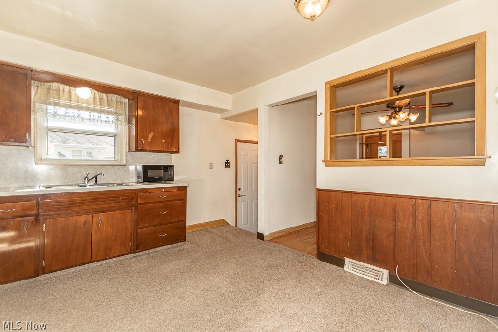 687 Edgewood Road Cleveland, OH 44143 - Photo 9 of 35 Gallery Image 9
