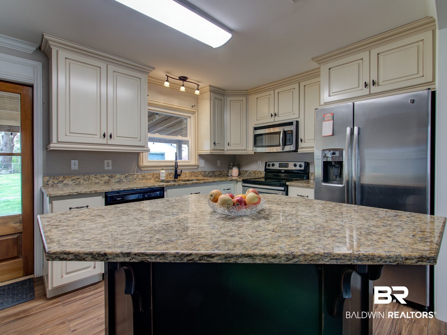 12723 Chicago Street Elberta, AL 36530 - Photo 8 of 49 Kitchen