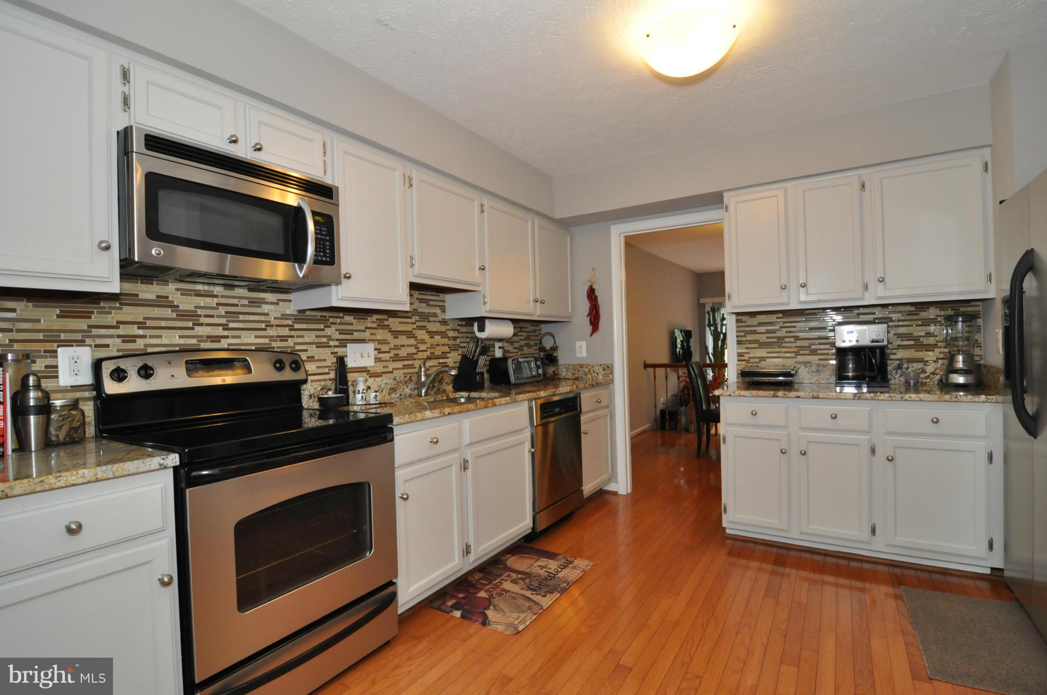 7331 Stream Way Springfield, VA 22152 - Photo 3 of 24 Kitchen