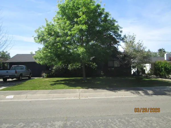 $599,000 | 135 South Fairmont Avenue, Lodi, CA 95240