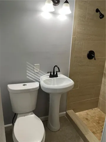 $2,000 | 420 Lockridge Lane, Lawrenceville, GA 30046