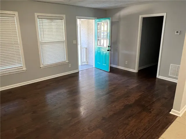 $2,000 | 420 Lockridge Lane, Lawrenceville, GA 30046