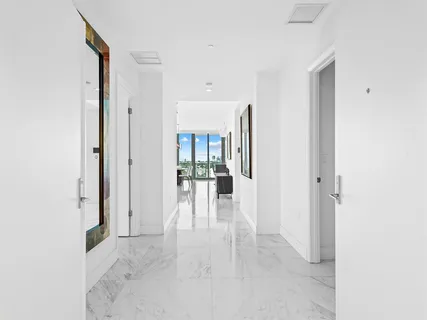 $2,495,000 | 701 North Fort Lauderdale Beach Boulevard, Unit 805, Fort Lauderdale, FL 33304
