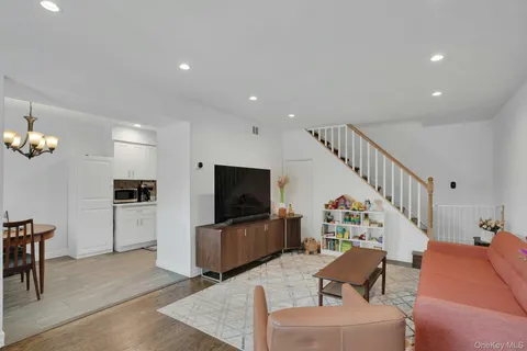 $429,000 | 219 Storm Drive, Holtsville, NY 11742