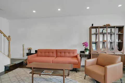 $429,000 | 219 Storm Drive, Holtsville, NY 11742