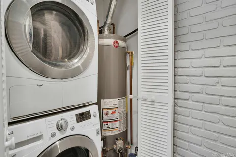 $429,000 | 219 Storm Drive, Holtsville, NY 11742