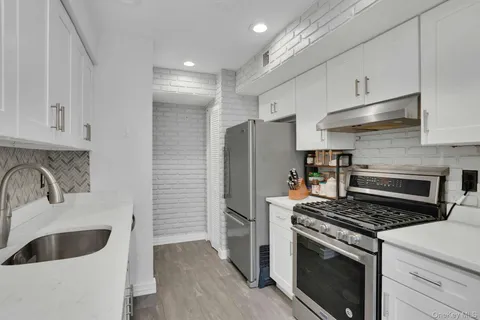 $429,000 | 219 Storm Drive, Holtsville, NY 11742