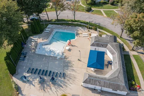 $429,000 | 219 Storm Drive, Holtsville, NY 11742