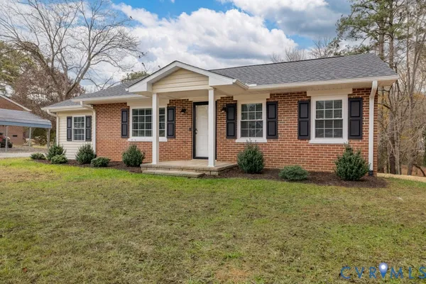 $240,000 | 612 South Main Street, Lawrenceville, VA 23868
