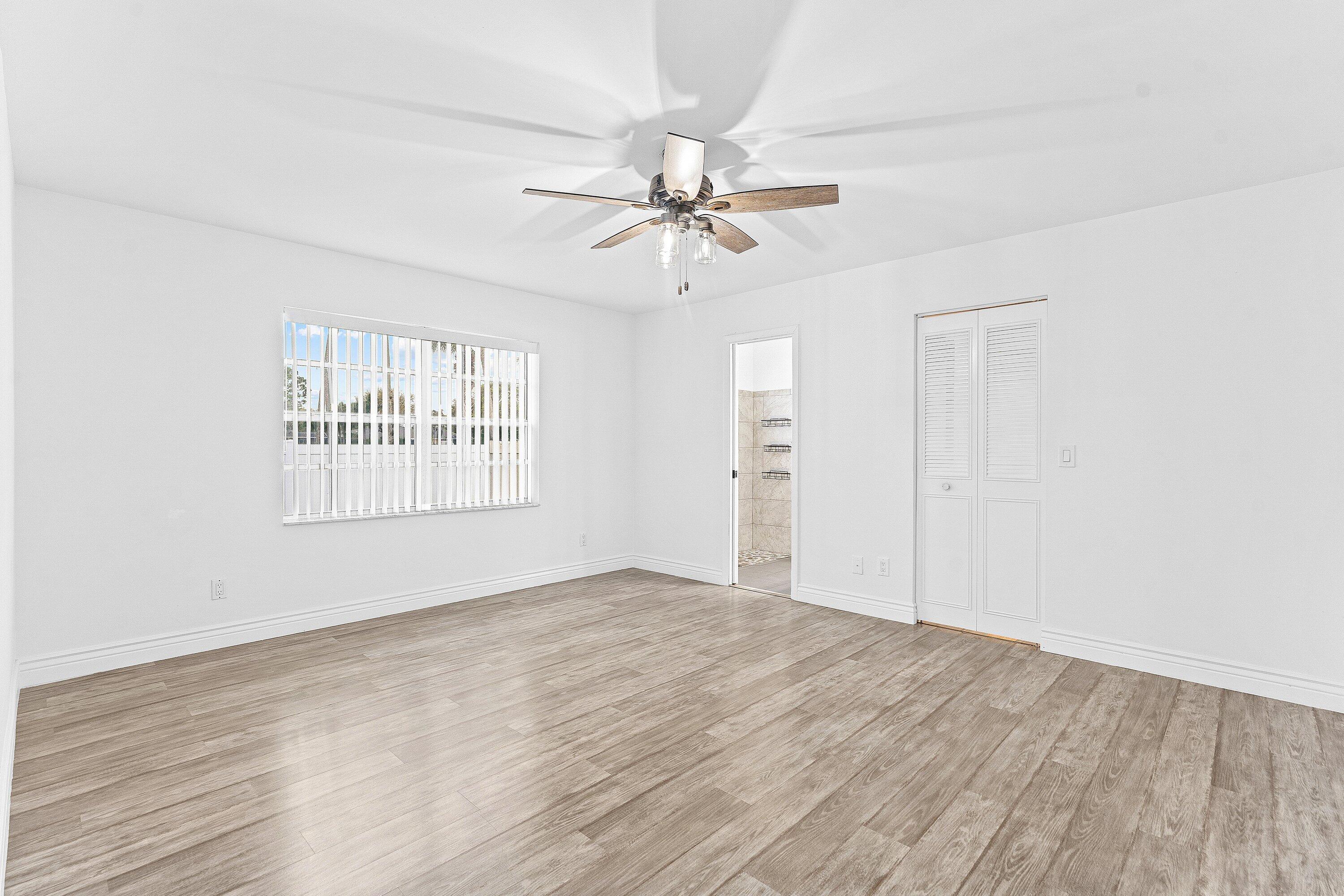 125 Raintree Trail Jupiter, FL 33458 - Photo 15 of 46 015-125RaintreeTrail-Jupiter-FL-33458-SM