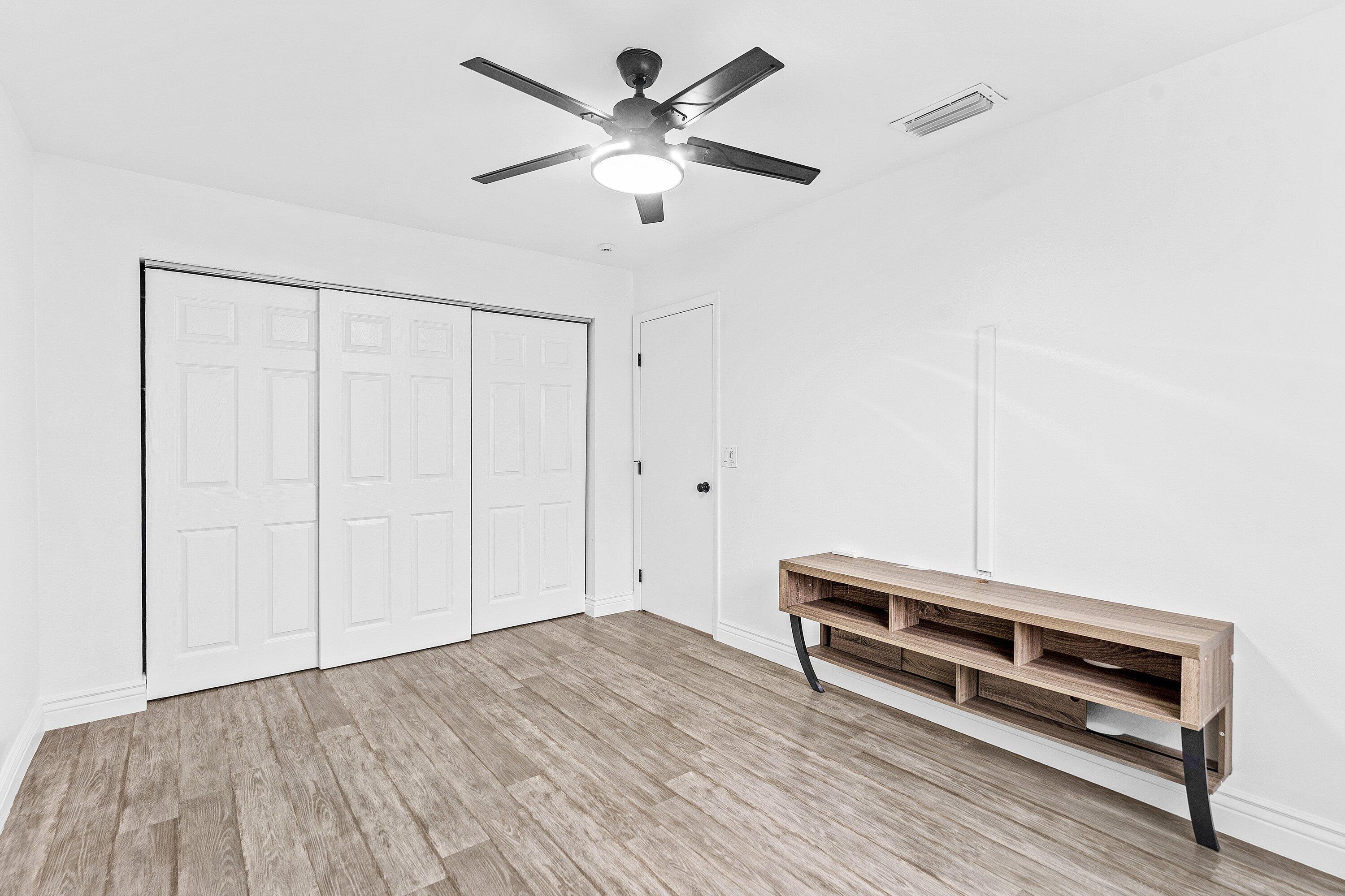 125 Raintree Trail Jupiter, FL 33458 - Photo 24 of 46 024-125RaintreeTrail-Jupiter-FL-33458-SM