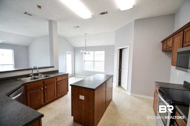 8855 Spring Grove North Mobile, AL 36695 - Photo 10 of 19