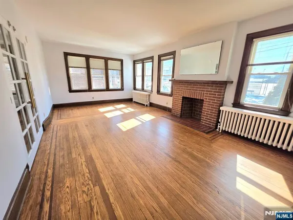 $3,150 | 465 Oakdene Avenue, Unit 1, Cliffside Park, NJ 07010