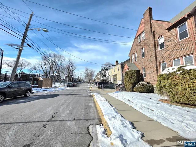 $3,500 | 465 Oakdene Avenue, Unit 1, Cliffside Park, NJ 07010