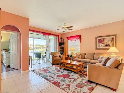 $350,000 | 6930 Huntington Lakes Circle, Unit 104, Naples, FL 34119