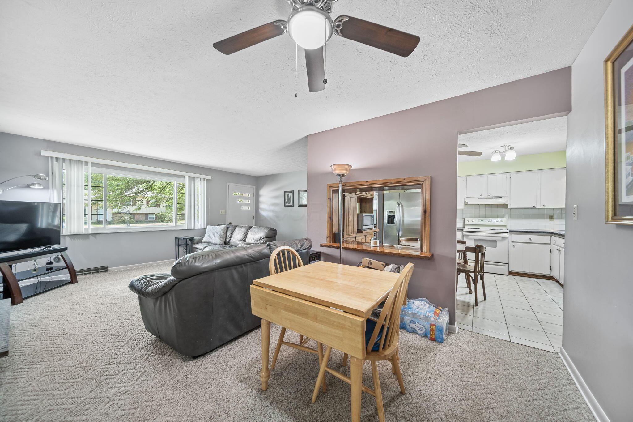 390 Dunbarton Road Columbus, OH 43230 - Photo 6 of 20 19-web-or-mls-A7402879
