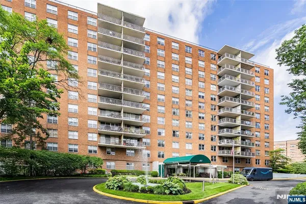 $275,000 | 301 Beech Street, Unit 9K, Hackensack, NJ 07601