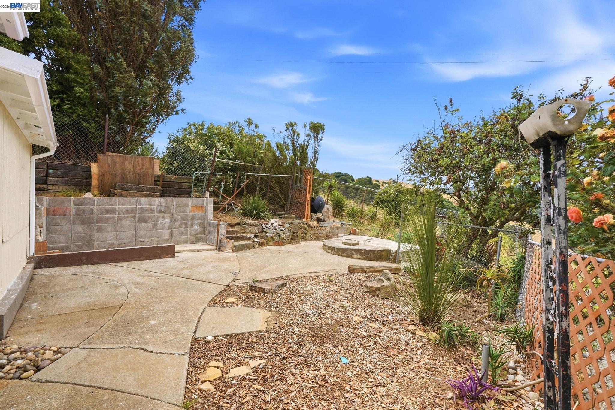 92 Welle Road Crockett, CA 94525 - Photo 39 of 54
