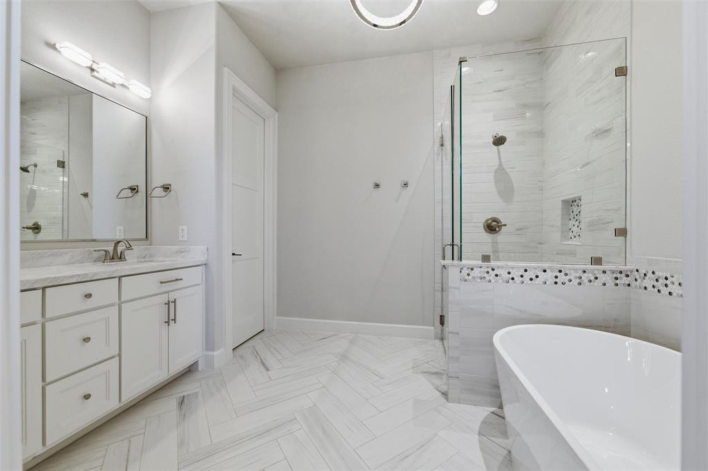1019 Country Way Rowlett, TX 75089 - Photo 21 of 40 Second Primary Suite