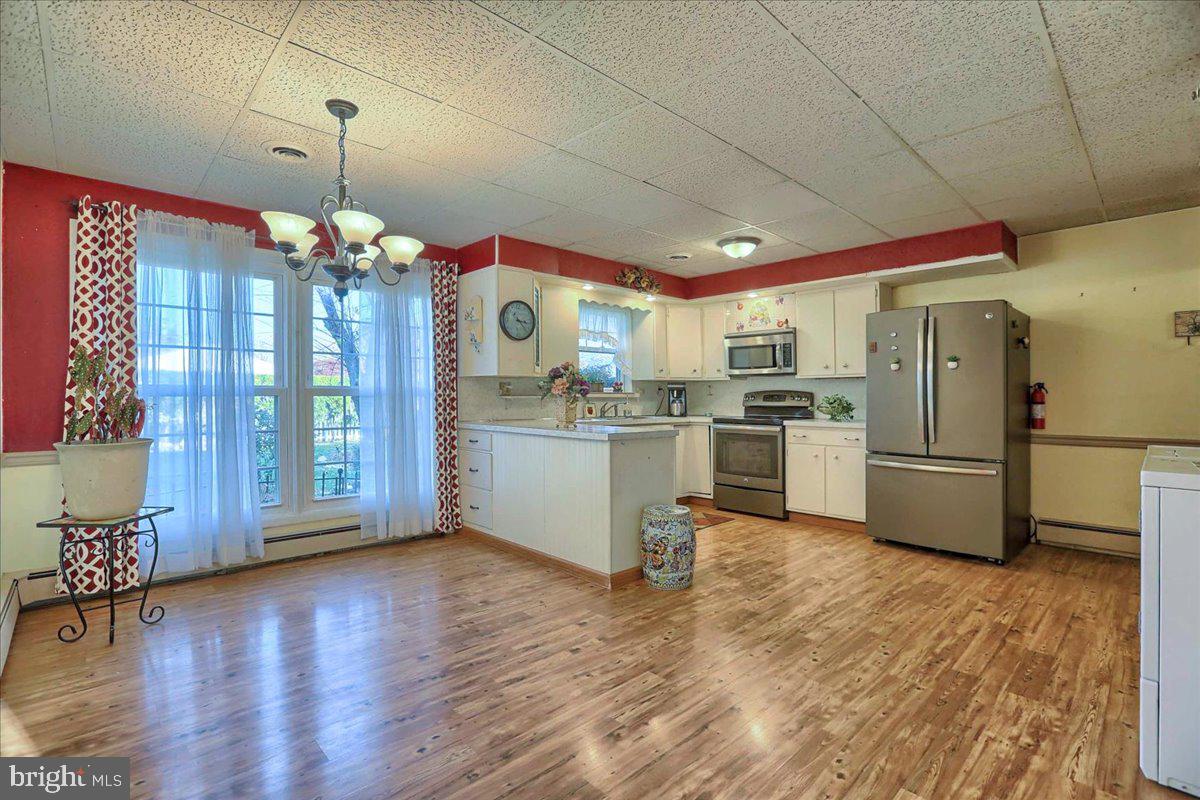 1122 South Forge Road Palmyra, PA 17078 - Photo 9 of 44 dining room