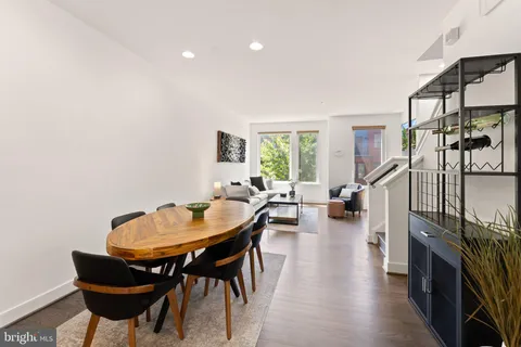 $899,000 | 2981 Stella Blue Lane, Fairfax, VA 22031