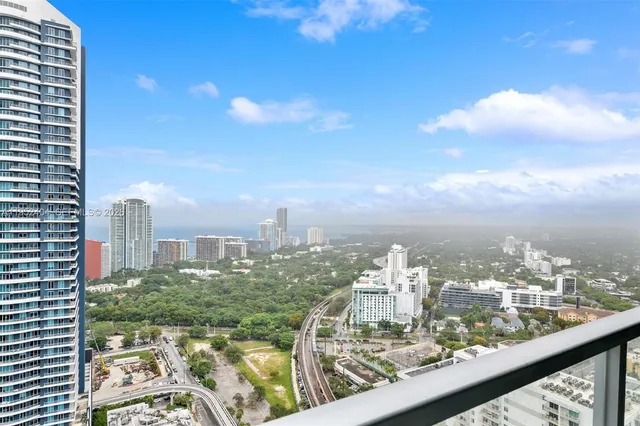 $3,500 | 79 Southwest 12th Street, Unit 4004S, Miami, FL 33130