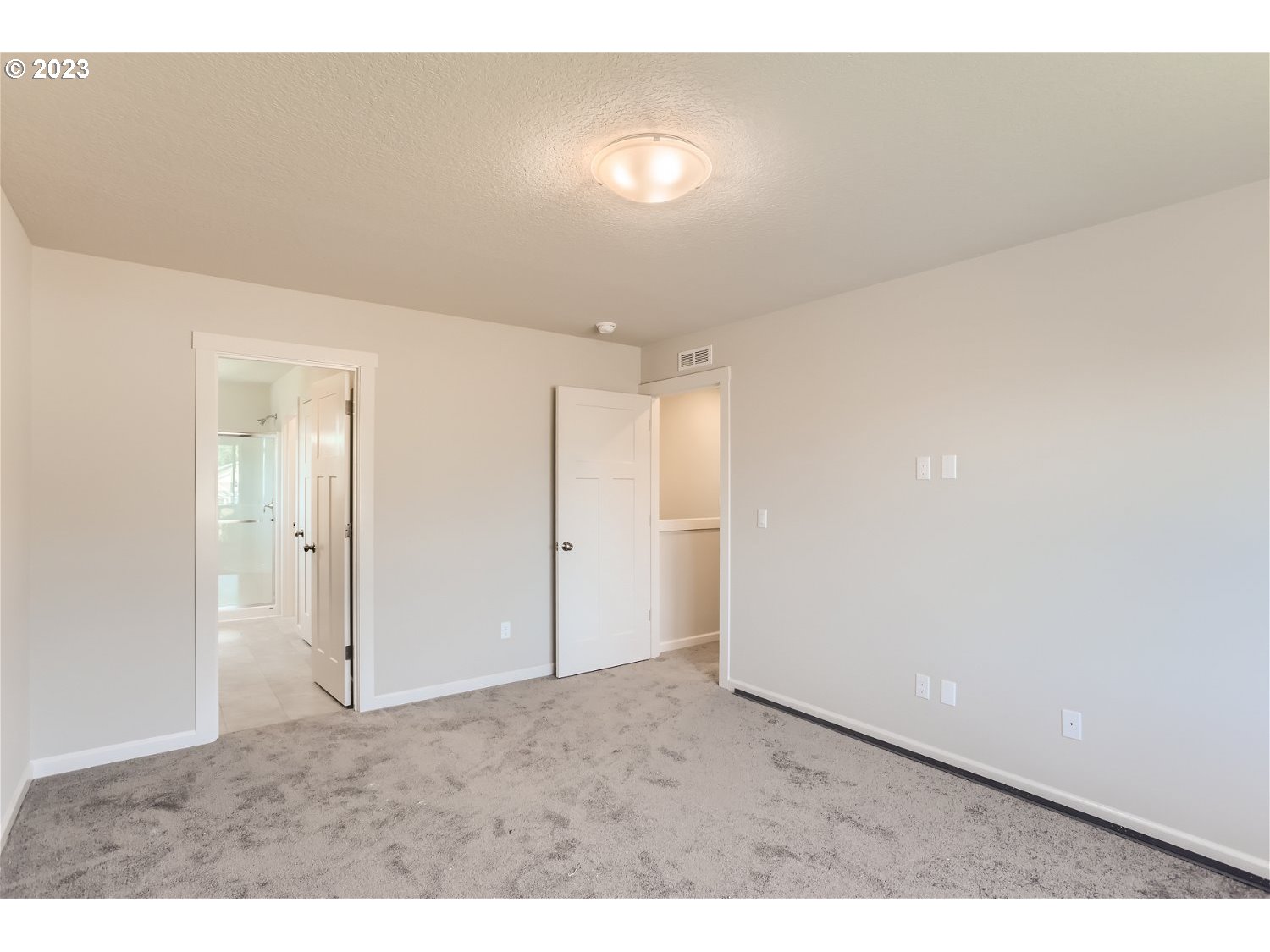 2772 Northeast Hill Road McMinnville, OR 97128 - Photo 11 of 26 a view of an empty room