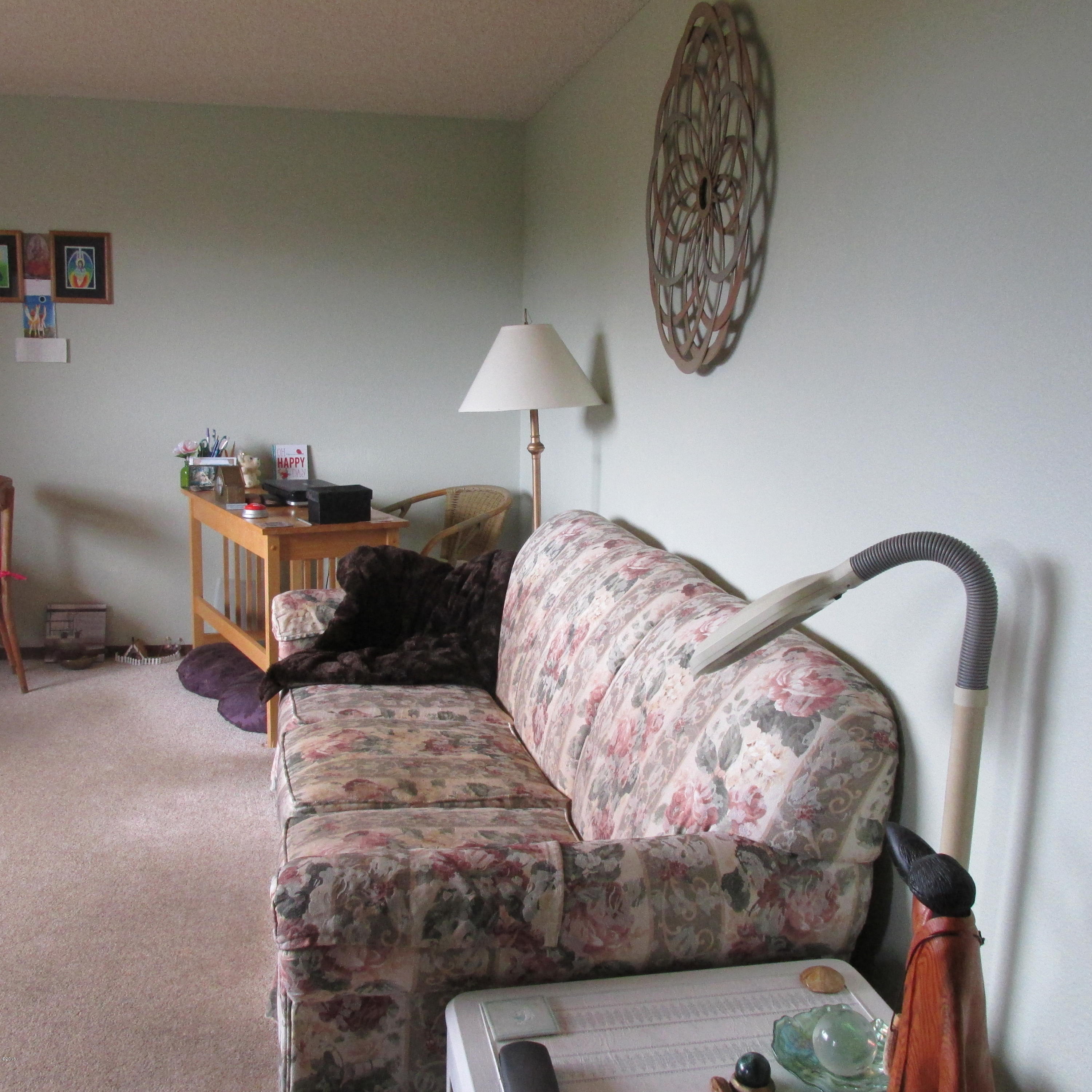 104 Springhill Road Yachats, OR 97498 - Photo 4 of 18 Living room b