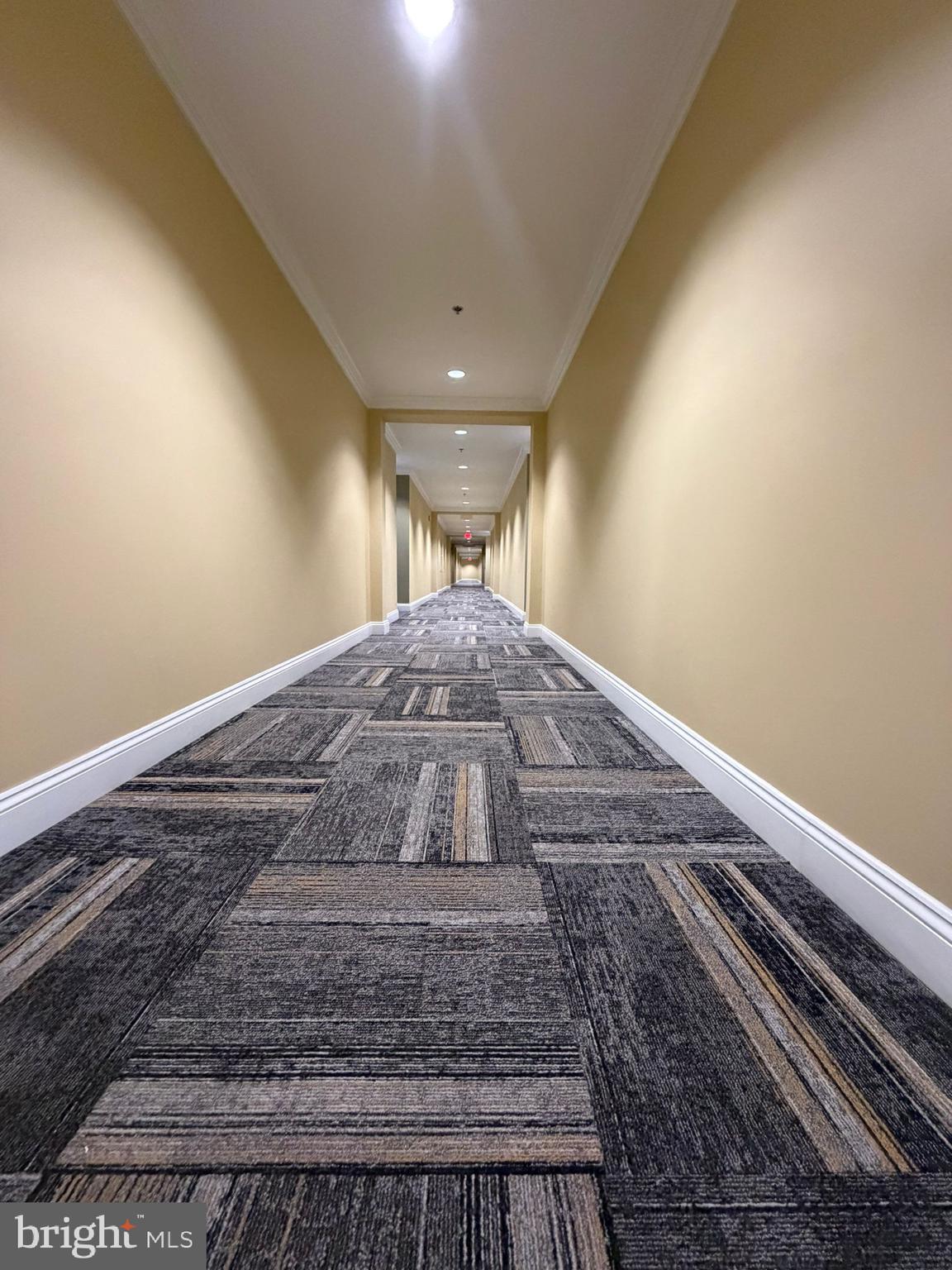 485 Harbor Side Street Woodbridge, VA 22191 - Photo 15 of 28 a view of a hallway