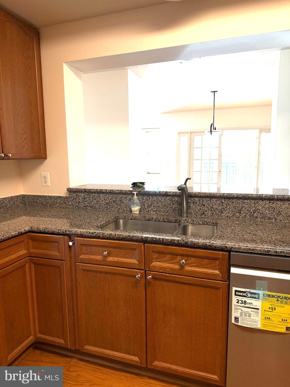 485 Harbor Side Street Woodbridge, VA 22191 - Photo 17 of 28 a view of a sink