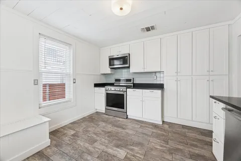 $495,000 | 1210 Coleto Street, Austin, TX 78702