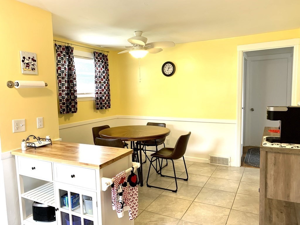 25 Loretta Street Springfield, MA 01118 - Photo 7 of 31