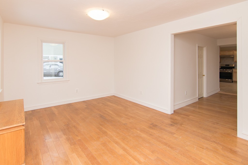 40 Chestnut Street Milford, MA 01757 - Photo 12 of 28