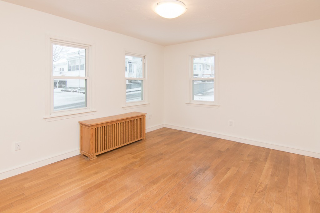 40 Chestnut Street Milford, MA 01757 - Photo 9 of 28