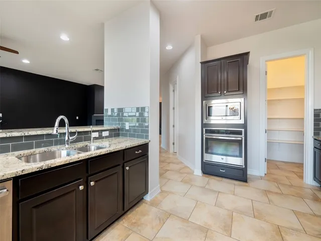 $489,900 | 804 San Remo Boulevard, Unit 26B, Lakeway, TX 78734