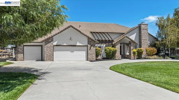 $1,349,950 | 27000 Hillview Street, Tracy, CA 95304