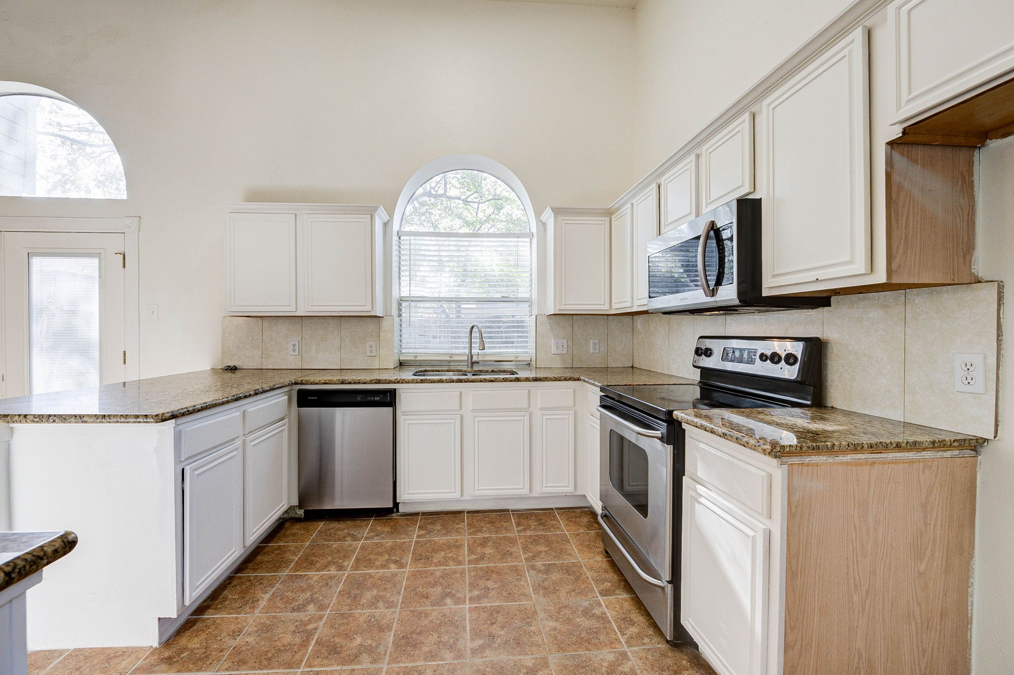 1326 Chesterpoint Drive Spring, TX 77386 - Photo 11 of 40