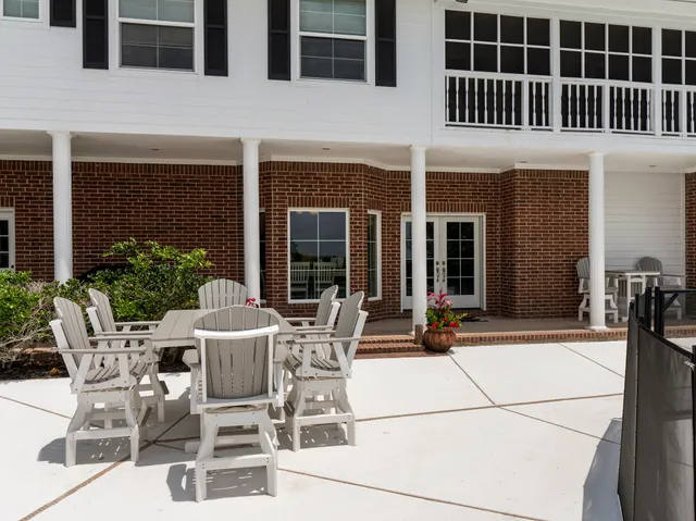 $1,100,000 | 2976 County Road 218, Bay City, TX 77414