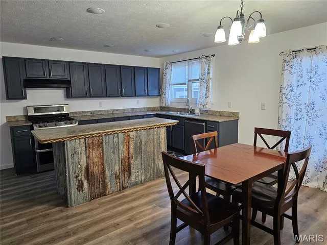 $120,000 | 215 West Palmer Street, Litchfield, IL 62056