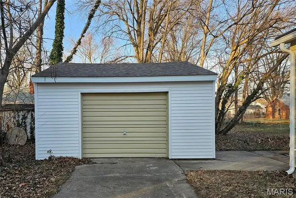 $120,000 | 215 West Palmer Street, Litchfield, IL 62056