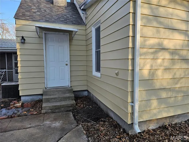 $120,000 | 215 West Palmer Street, Litchfield, IL 62056