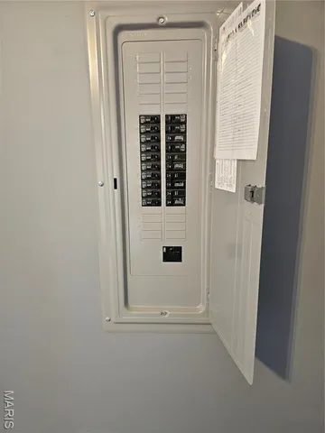 $120,000 | 215 West Palmer Street, Litchfield, IL 62056