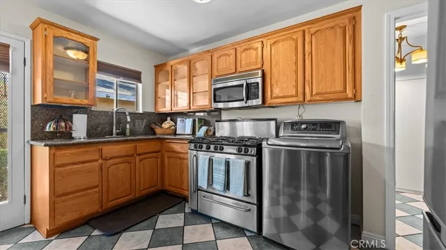 $469,900 | 1455 North J Street, San Bernardino, CA 92411