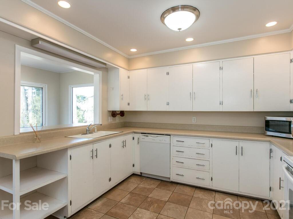 137 Arthur Road Asheville, NC 28806 - Photo 9 of 38 Gallery Image 9
