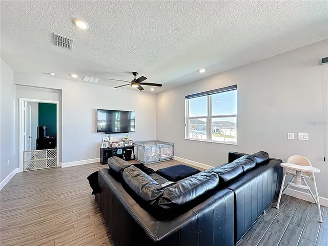 $330,000 | 1404 Geranium Drive, Mascotte, FL 34753